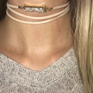 Wrap around choker w Statement piece